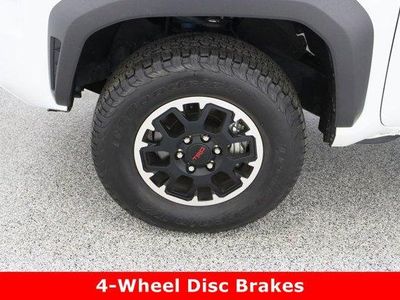 2025 Toyota Tacoma 4WD - Photo 11