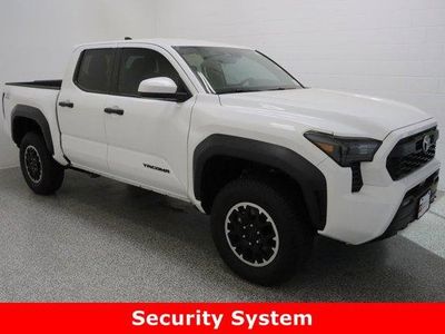 2025 Toyota Tacoma 4WD - Photo 4