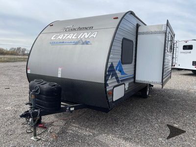 2022 Coachmen RV Catalina Summit Series 7 - Photo 8