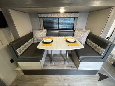 2022 Coachmen RV Catalina Summit Series 7 - Photo 26