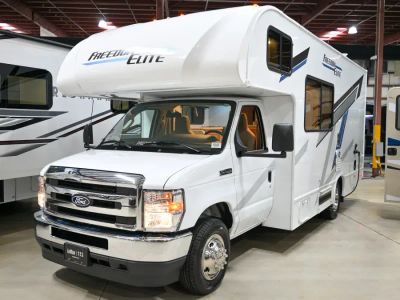 2026 Thor Motor Coach FREEDOM ELITE — photo 35 view