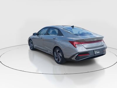 2025 Hyundai Elantra — detail view
