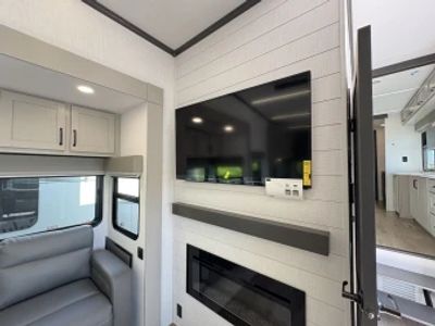 2025 Palomino Columbus - Photo 38