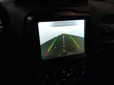 2023 Jeep Renegade - Photo 16