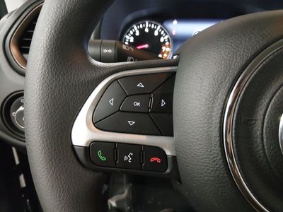 2023 Jeep Renegade - Photo 12