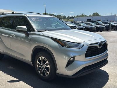 2020 Toyota Highlander - Photo 2