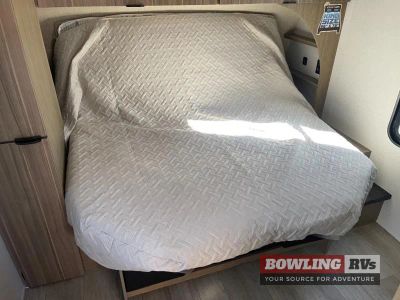 2027 Wildwood X-Lite 25ICE — photo 27 view