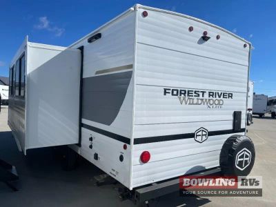 2027 Wildwood X-Lite 25ICE — rear three-quarter view