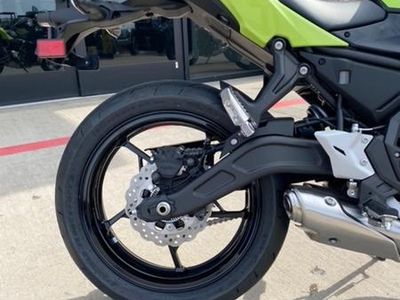 2026 Kawasaki Ninja 650 - Photo 9