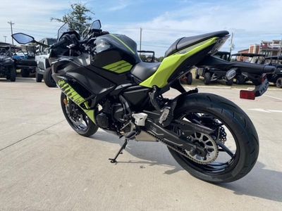 2026 Kawasaki Ninja 650 - Photo 4