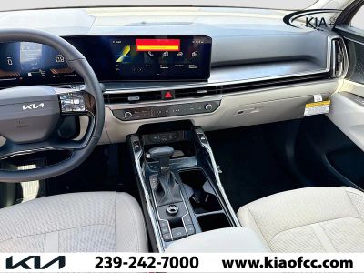 2026 Kia Sorento — photo 17 view