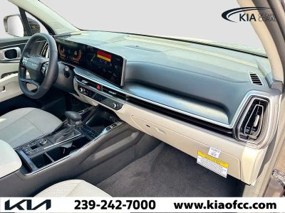 2026 Kia Sorento — photo 12 view