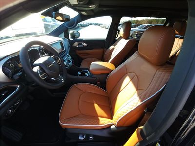 2026 2026 Chrysler Pacifica - Photo 15