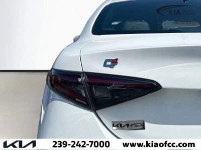 2024 Alfa Romeo Giulia — photo 9 view