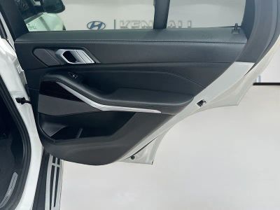 2025 BMW X5 — photo 28 view