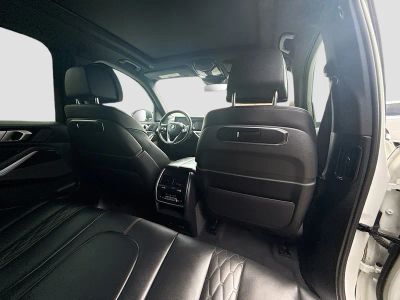 2025 BMW X5 — photo 27 view