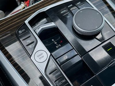 2025 BMW X5 — photo 13 view