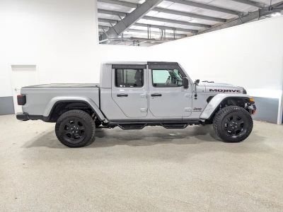 2022 Jeep Gladiator — side profile view