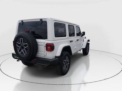 2025 Jeep Wrangler — photo 7 view