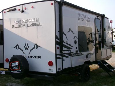 2024 Forest River RV Cherokee Wolf Pup Black Label - Photo 8