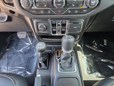 2026 Jeep Wrangler — photo 15 view