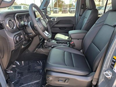 2026 Jeep Wrangler — photo 12 view
