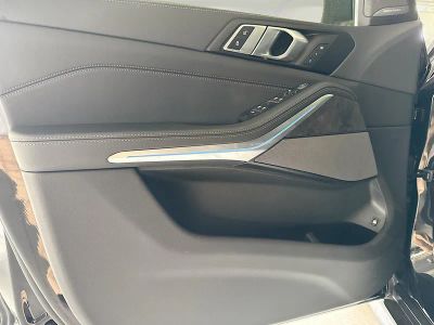 2026 BMW X5 — photo 22 view