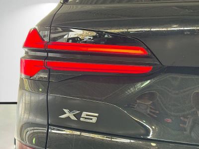 2026 BMW X5 — photo 10 view