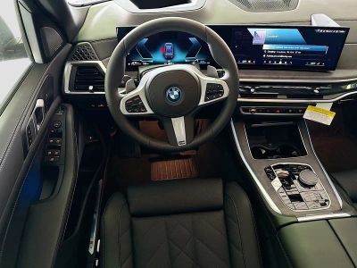 2026 BMW X5 — photo 17 view