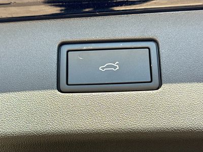 2026 Volkswagen Tiguan — photo 12 view