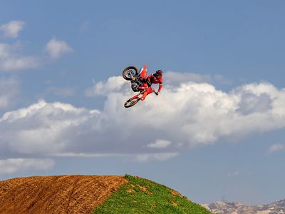 2026 Honda CRF450R - Photo 14