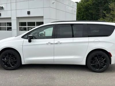 2026 Chrysler Pacifica — interior view