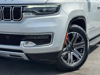 2024 Jeep Wagoneer L - Photo 5