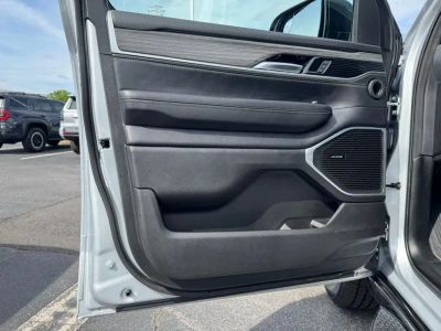 2024 Jeep Wagoneer L - Photo 14