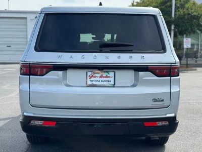 2024 Jeep Wagoneer L - Photo 10