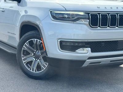 2024 Jeep Wagoneer L - Photo 3