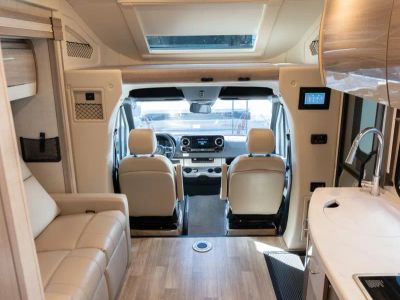 2024 Thor Motor Coach TIBURON - Photo 3