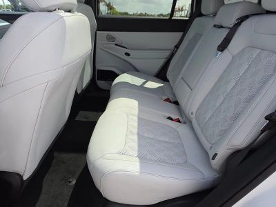 2026 Jeep Cherokee — photo 8 view