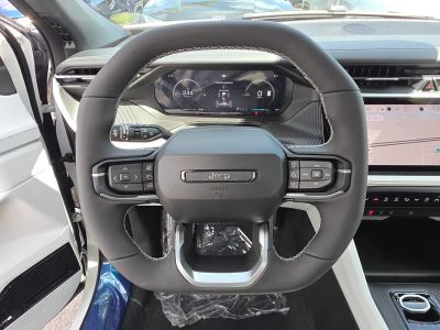 2026 Jeep Cherokee — photo 17 view