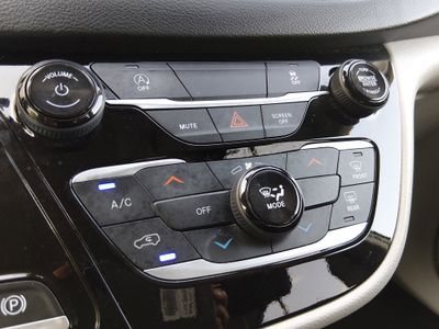 2024 Chrysler Voyager - Photo 20