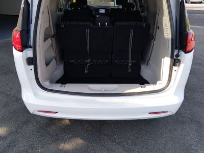 2024 Chrysler Voyager - Photo 11