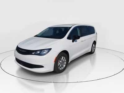 2024 Chrysler Voyager - Photo 3