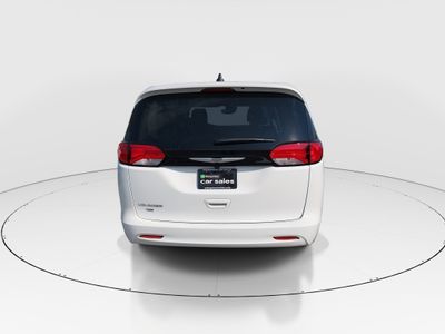 2024 Chrysler Voyager - Photo 6