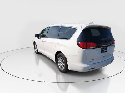 2024 Chrysler Voyager - Photo 5