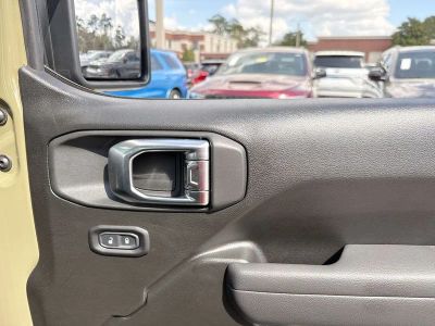 2026 Jeep Wrangler — photo 25 view