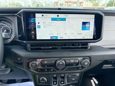 2026 Jeep Wrangler — photo 22 view
