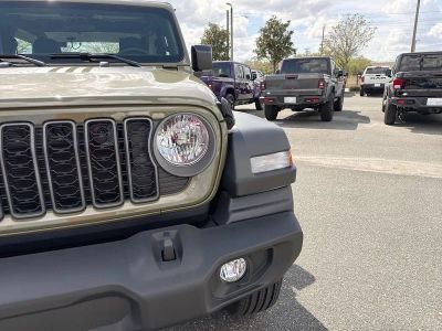 2026 Jeep Wrangler — photo 9 view