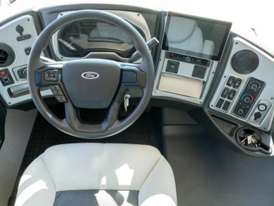 2024 Coachmen PURSUIT - Photo 2