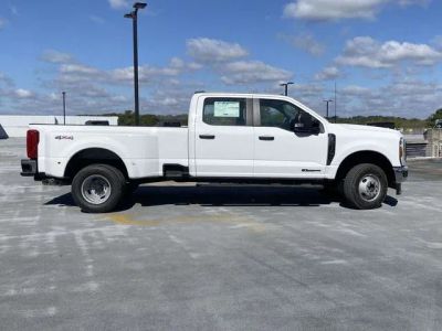 2026 Ford F-350SD - Photo 2