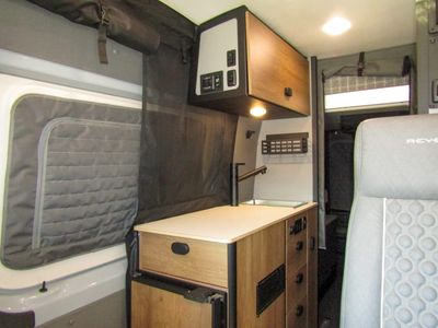 2026 Winnebago REVEL - Photo 9